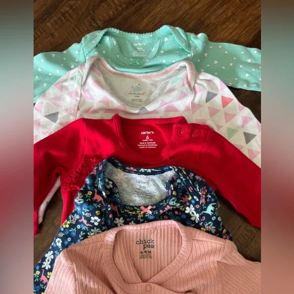 6 month long sleeve onesies - Picture 2 of 2